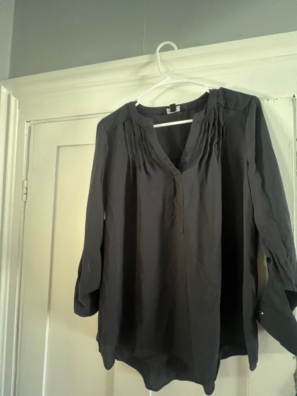 Simply Vera Vera Wang Black Pleated V-Neck Blouse